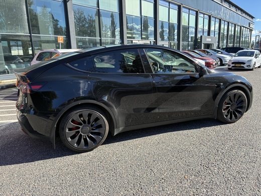 Tesla Model Y vaihtoauto