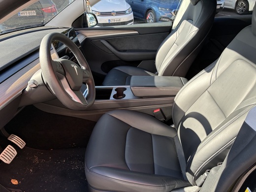 Tesla Model Y vaihtoauto
