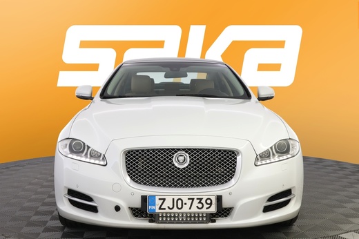 Jaguar XJ vaihtoauto