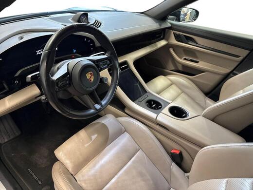 Porsche Taycan vaihtoauto
