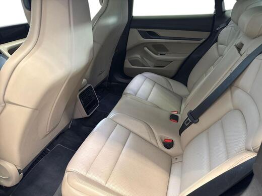 Porsche Taycan vaihtoauto