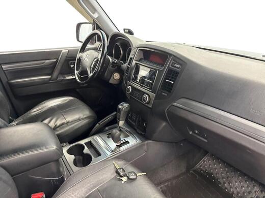 Mitsubishi Pajero vaihtoauto