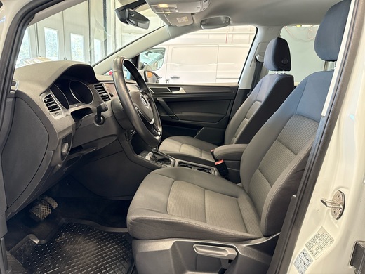 Volkswagen Golf Sportsvan vaihtoauto