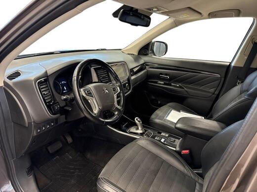 Mitsubishi Outlander PHEV vaihtoauto