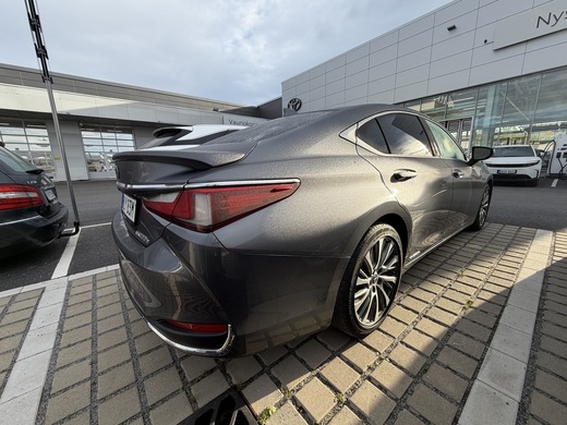 Lexus ES vaihtoauto