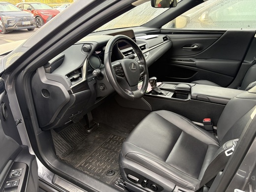 Lexus ES vaihtoauto