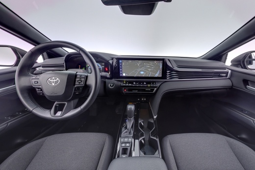 Toyota Camry vaihtoauto