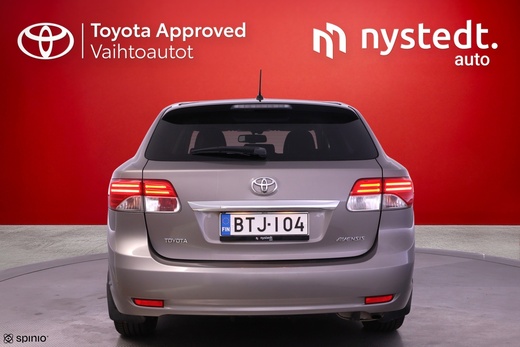 Toyota Avensis vaihtoauto