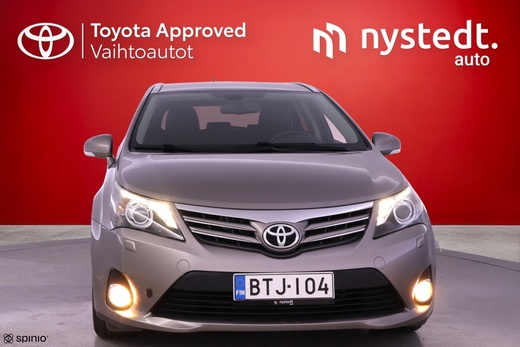 Toyota Avensis vaihtoauto