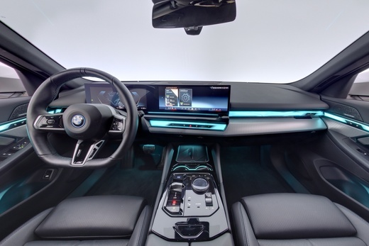 BMW i5 vaihtoauto