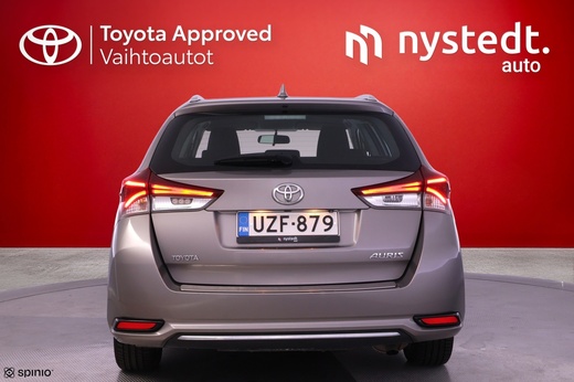 Toyota Auris vaihtoauto