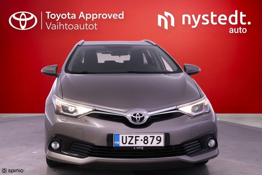 Toyota Auris vaihtoauto