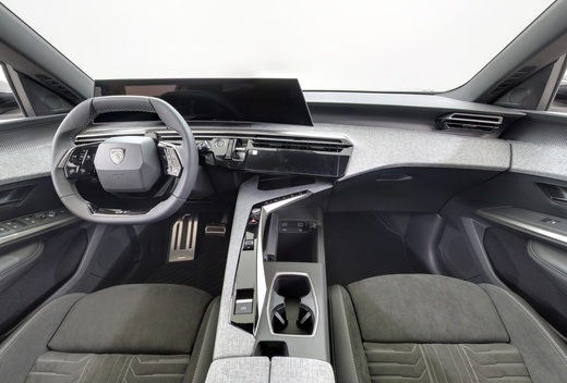 Peugeot E-5008 vaihtoauto