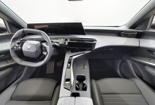 Peugeot E-3008 vaihtoauto