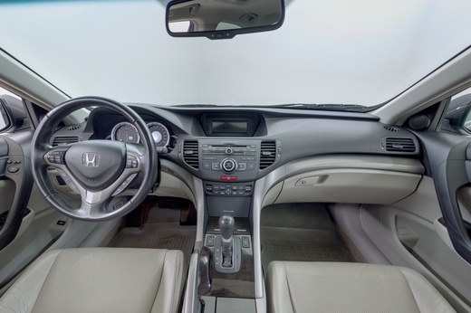 Honda Accord vaihtoauto