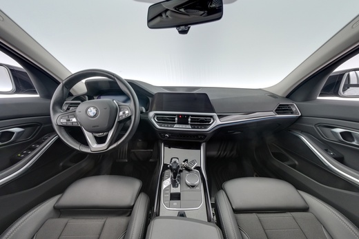 BMW 330 vaihtoauto
