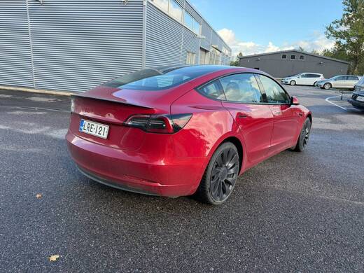 Tesla Model 3 vaihtoauto