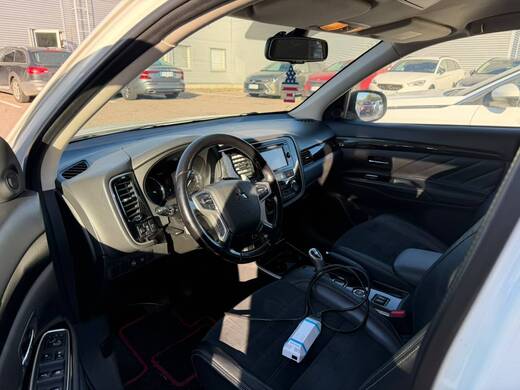 Mitsubishi Outlander vaihtoauto
