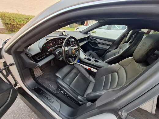 Porsche Taycan vaihtoauto