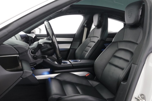 Porsche Taycan vaihtoauto