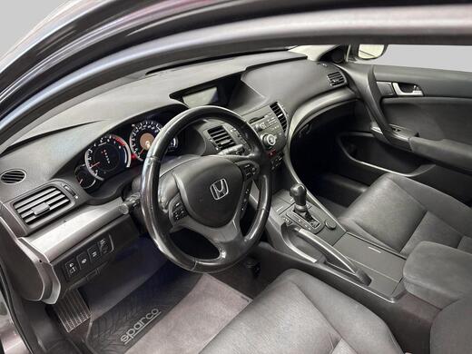 Honda Accord vaihtoauto