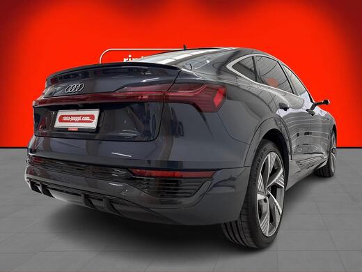 Audi Q8 e-tron vaihtoauto