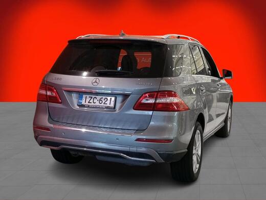 Mercedes-Benz ML vaihtoauto