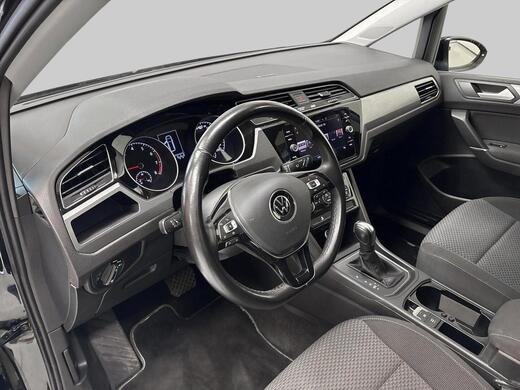 Volkswagen Touran vaihtoauto