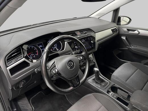 Volkswagen Touran vaihtoauto