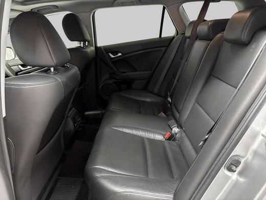 Honda Accord vaihtoauto