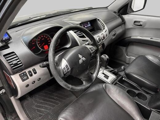 Mitsubishi L200 vaihtoauto