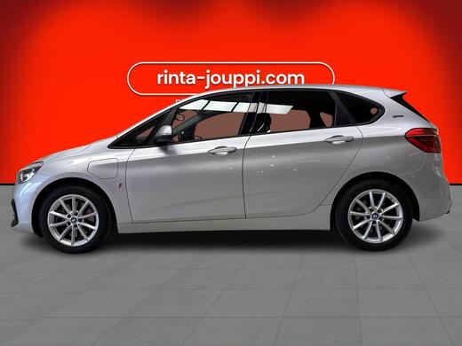 BMW 225 vaihtoauto