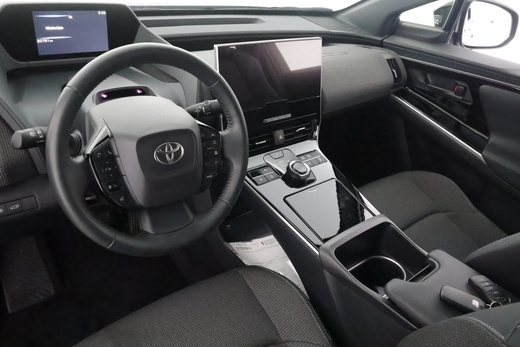 Toyota bZ4X vaihtoauto