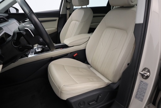 Audi Q8 e-tron vaihtoauto