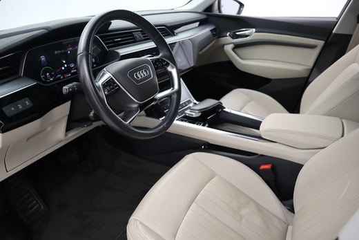 Audi Q8 e-tron vaihtoauto