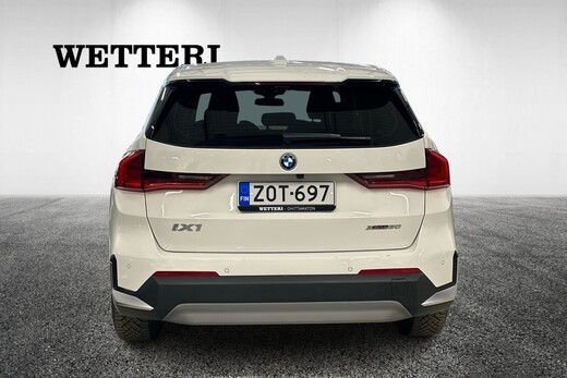 BMW iX1 vaihtoauto