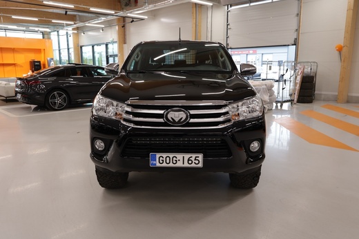 Toyota Hilux vaihtoauto