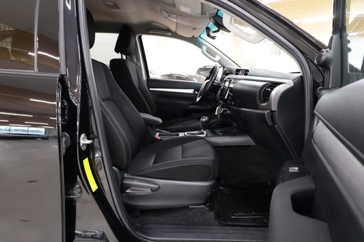 Toyota Hilux vaihtoauto
