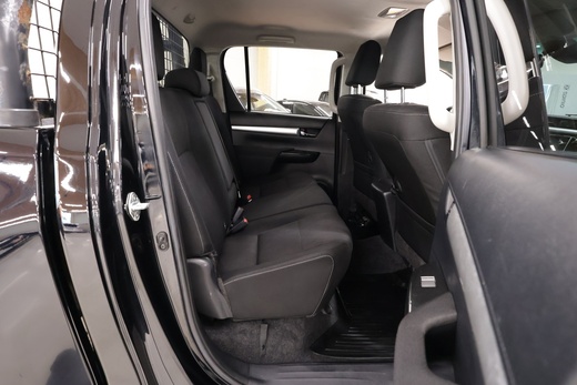 Toyota Hilux vaihtoauto