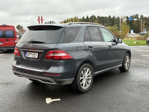Mercedes-Benz ML vaihtoauto