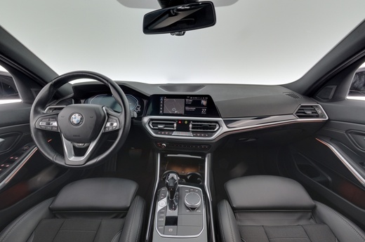 BMW 330 vaihtoauto