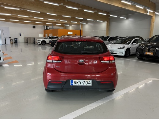 Kia Rio vaihtoauto