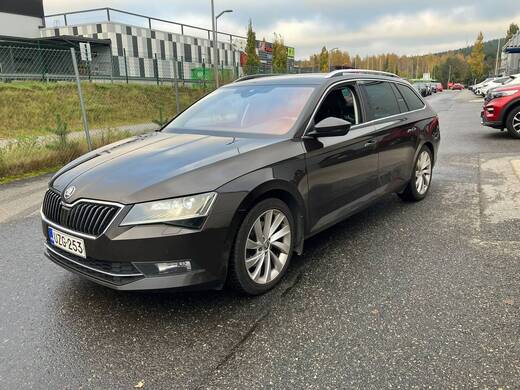 Skoda Superb vaihtoauto