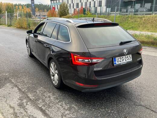 Skoda Superb vaihtoauto