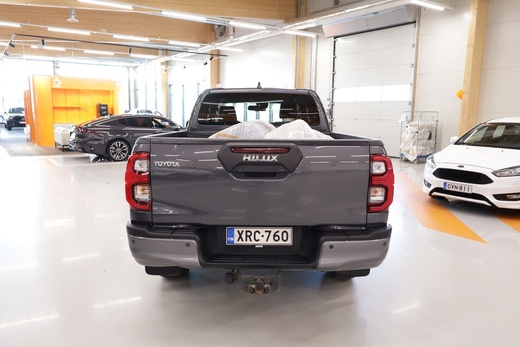 Toyota Hilux vaihtoauto