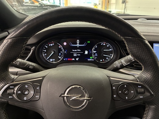 Opel Insignia vaihtoauto