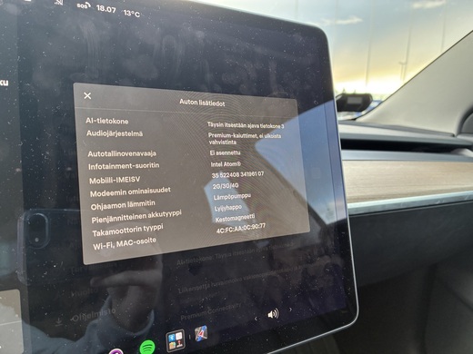 Tesla Model 3 vaihtoauto