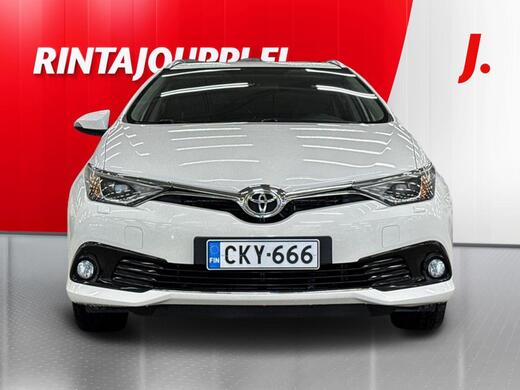 Toyota Auris vaihtoauto