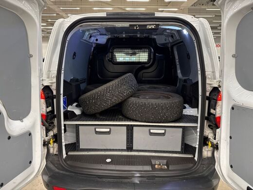 Ford Transit Courier vaihtoauto
