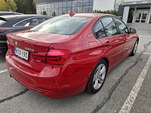BMW 330 vaihtoauto